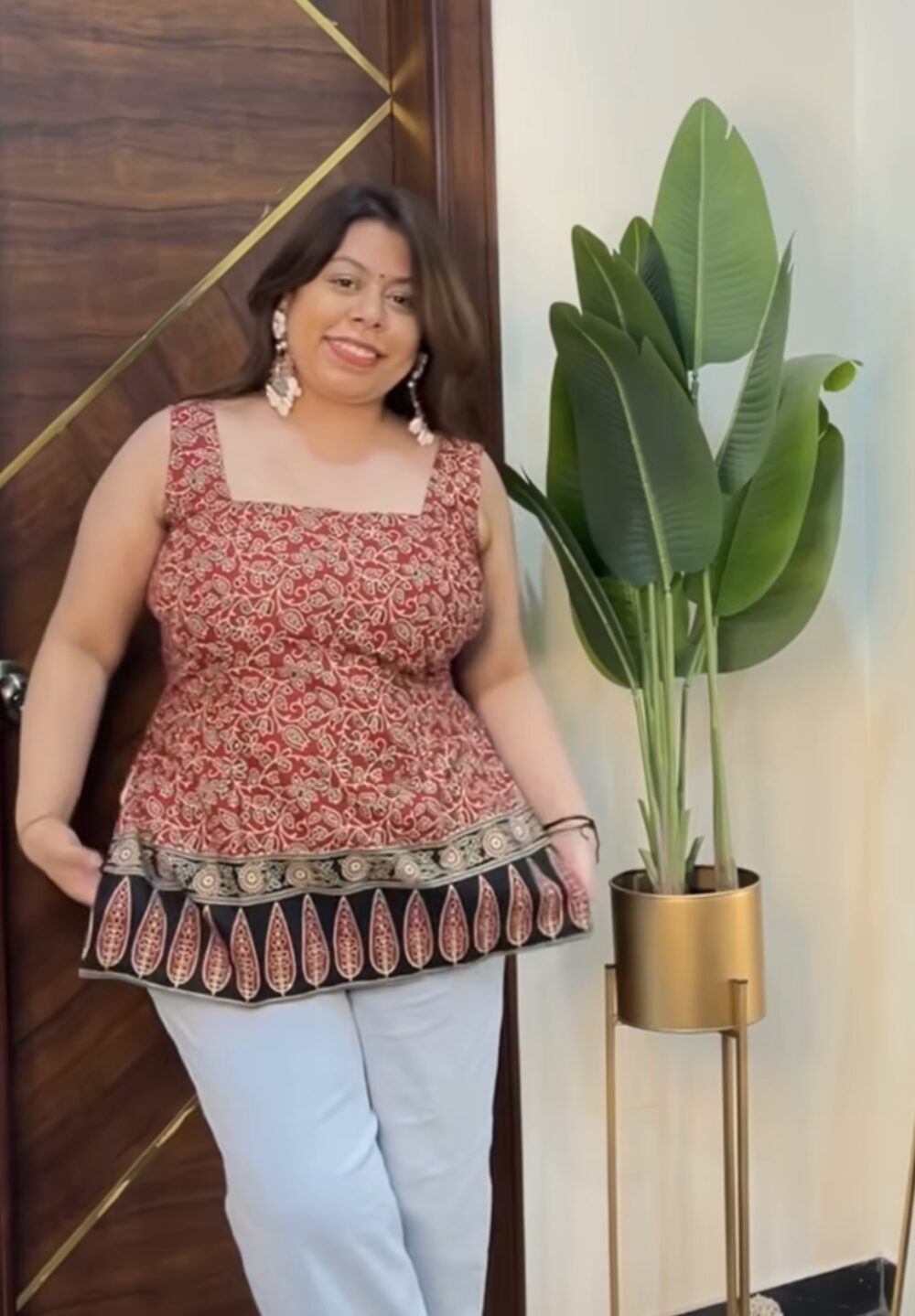 Red royale kalidar Kurti - Image 2