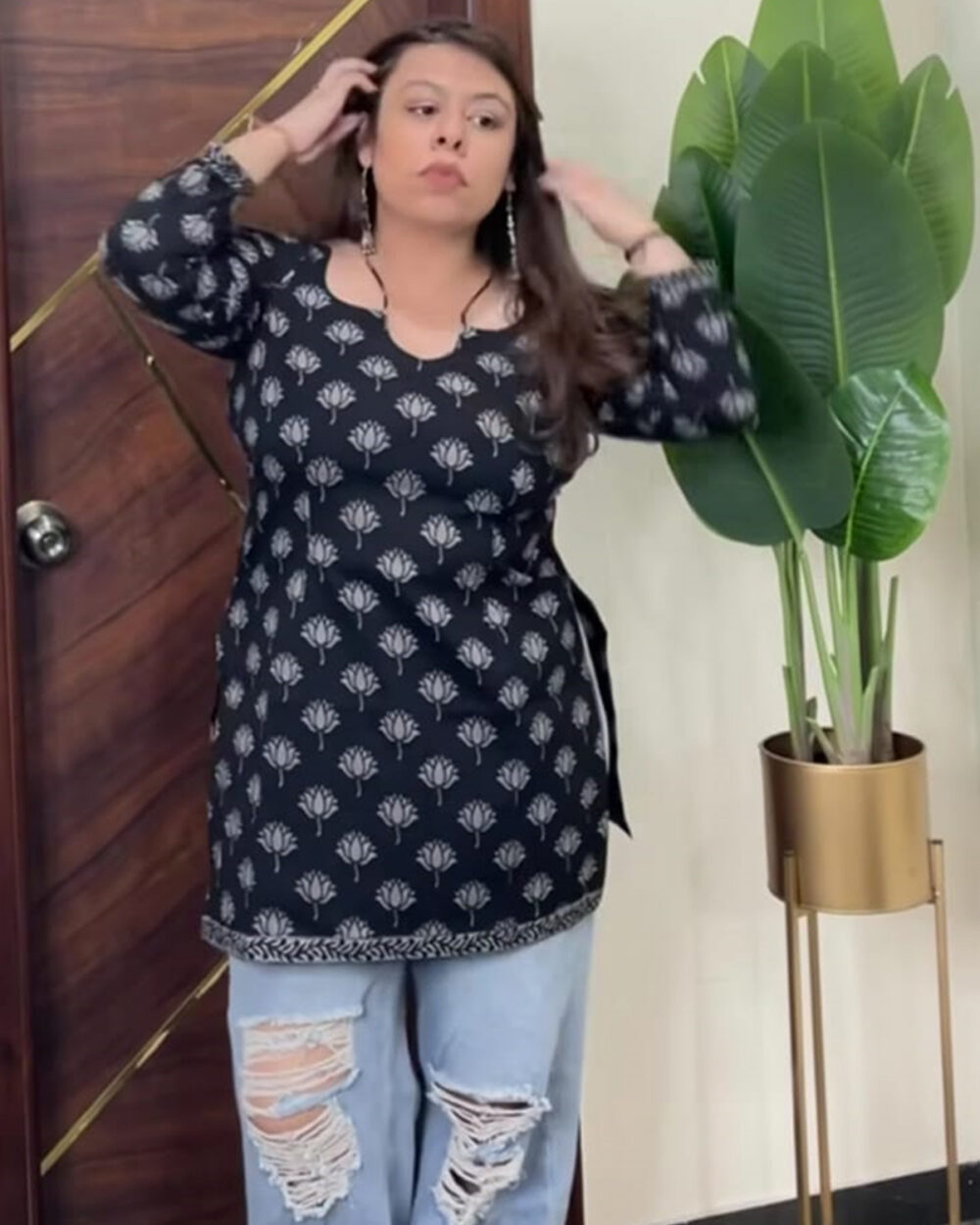 Black lotus kurti