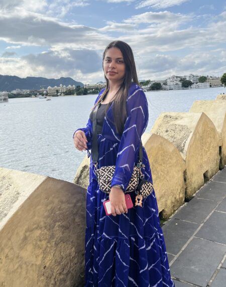 Blue lehriya shrug